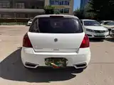 Photo 8 - Suzuki Swift