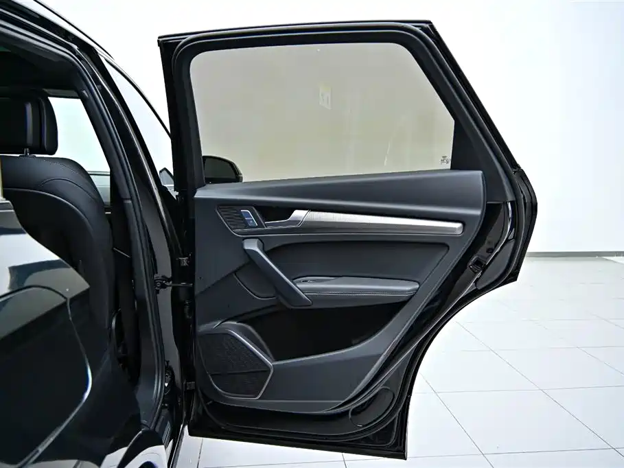 Audi Q5L 2023 40T Luxury Dynamic фото 21