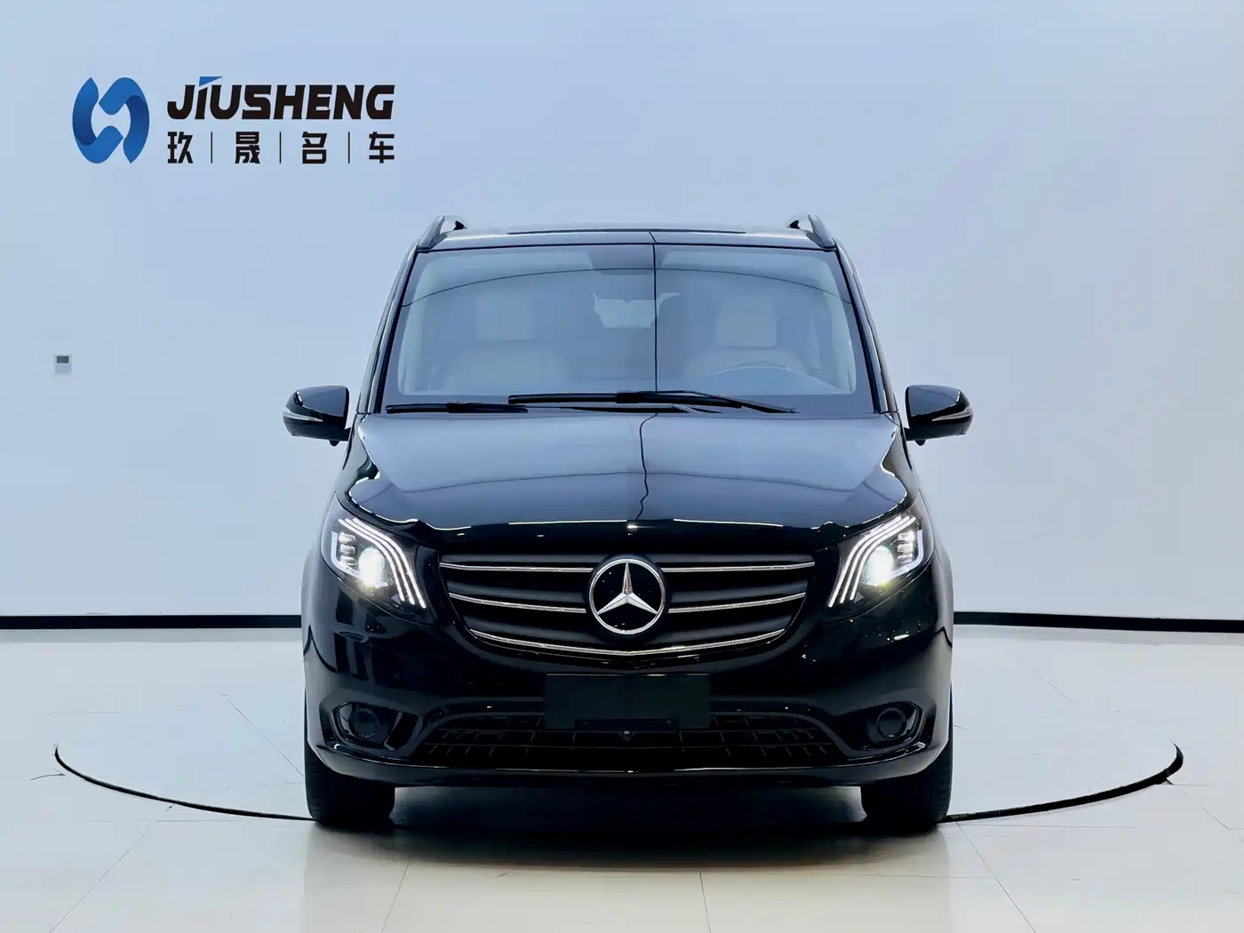 Mercedes-Benz Vito 2023 2.0T Elite 7-Seater фото 2