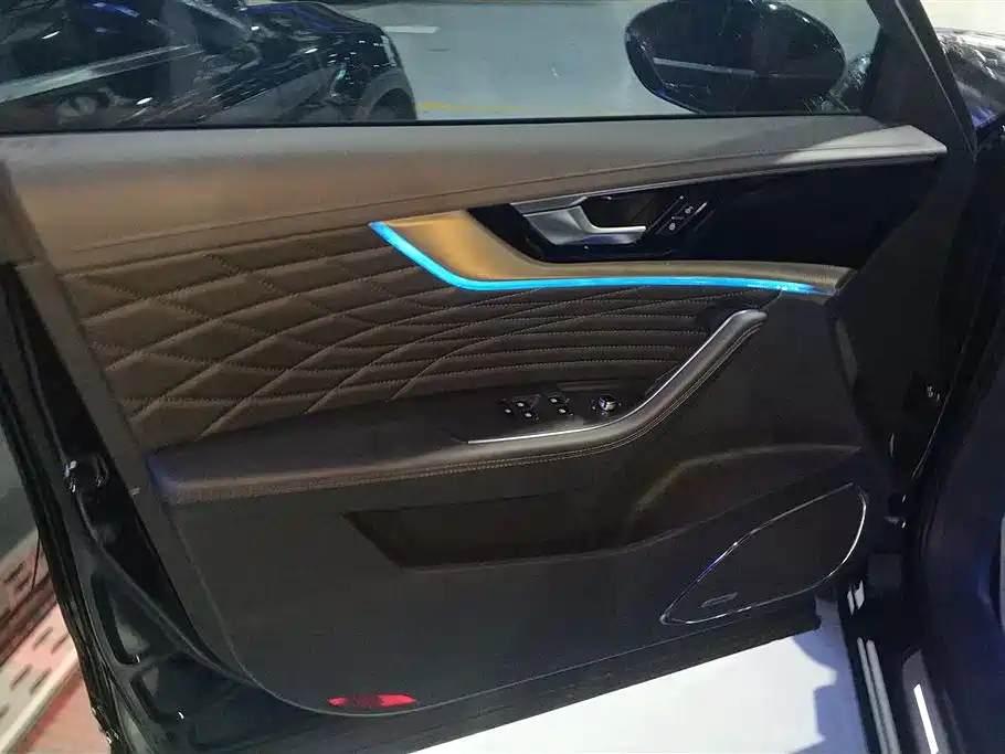 Hongqi HS5 2022 2.0T Smart Connect Premium Edition фото 7