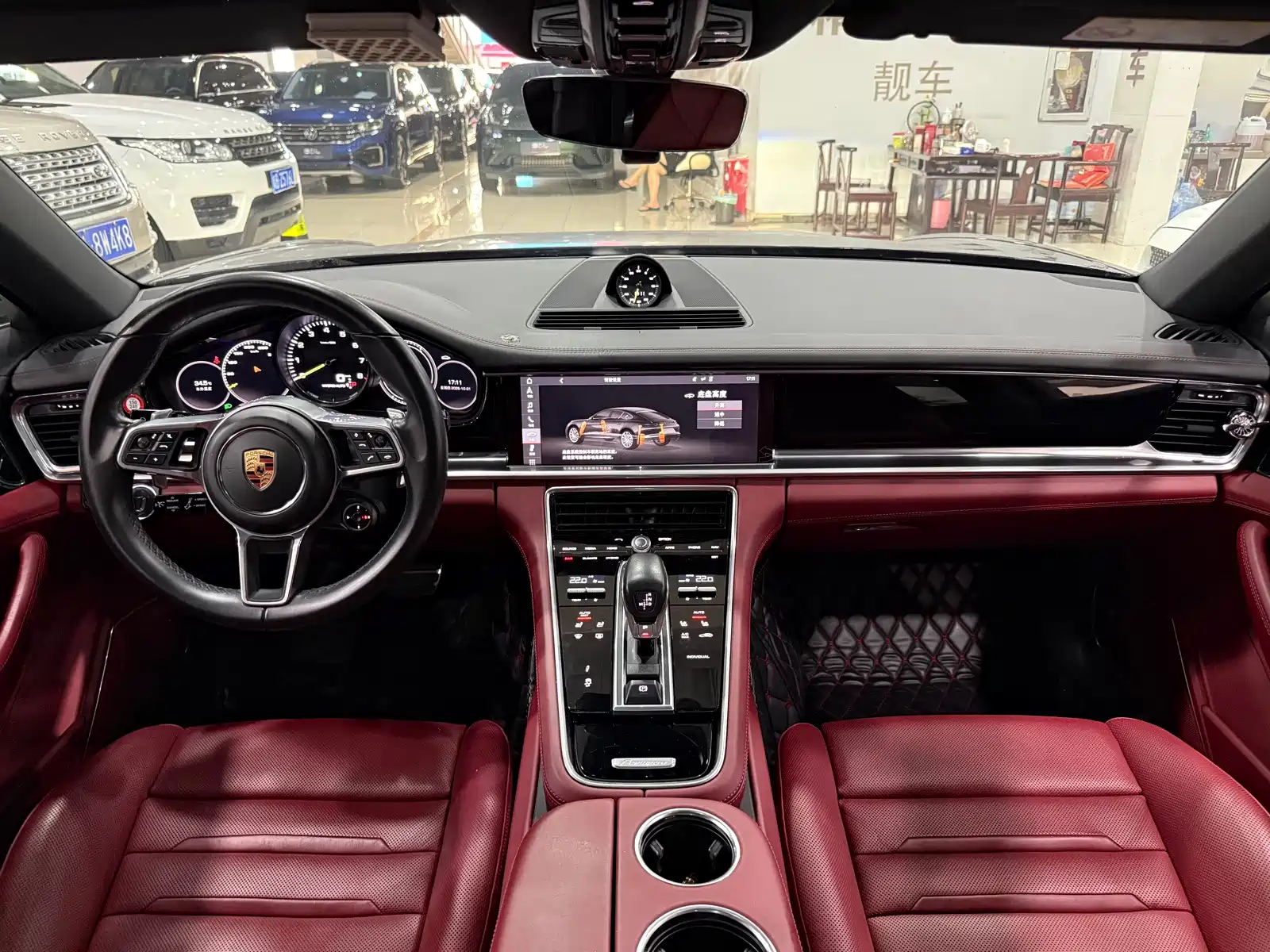 Photo 5 - Porsche Panamera New Energy