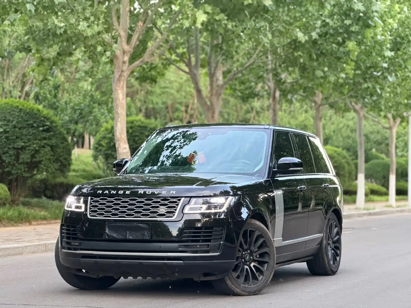Land Rover Range Rover 2022 3.0 L6 360PS Golden Age Edition