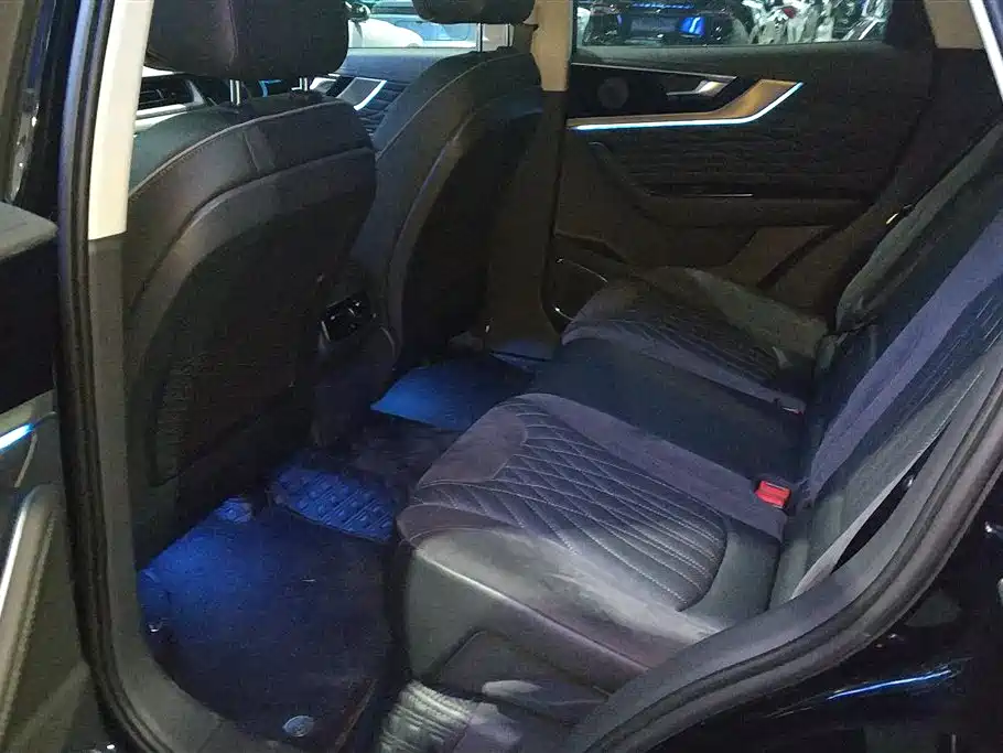 Hongqi HS5 2022 2.0T Smart Connect Premium Edition фото 11