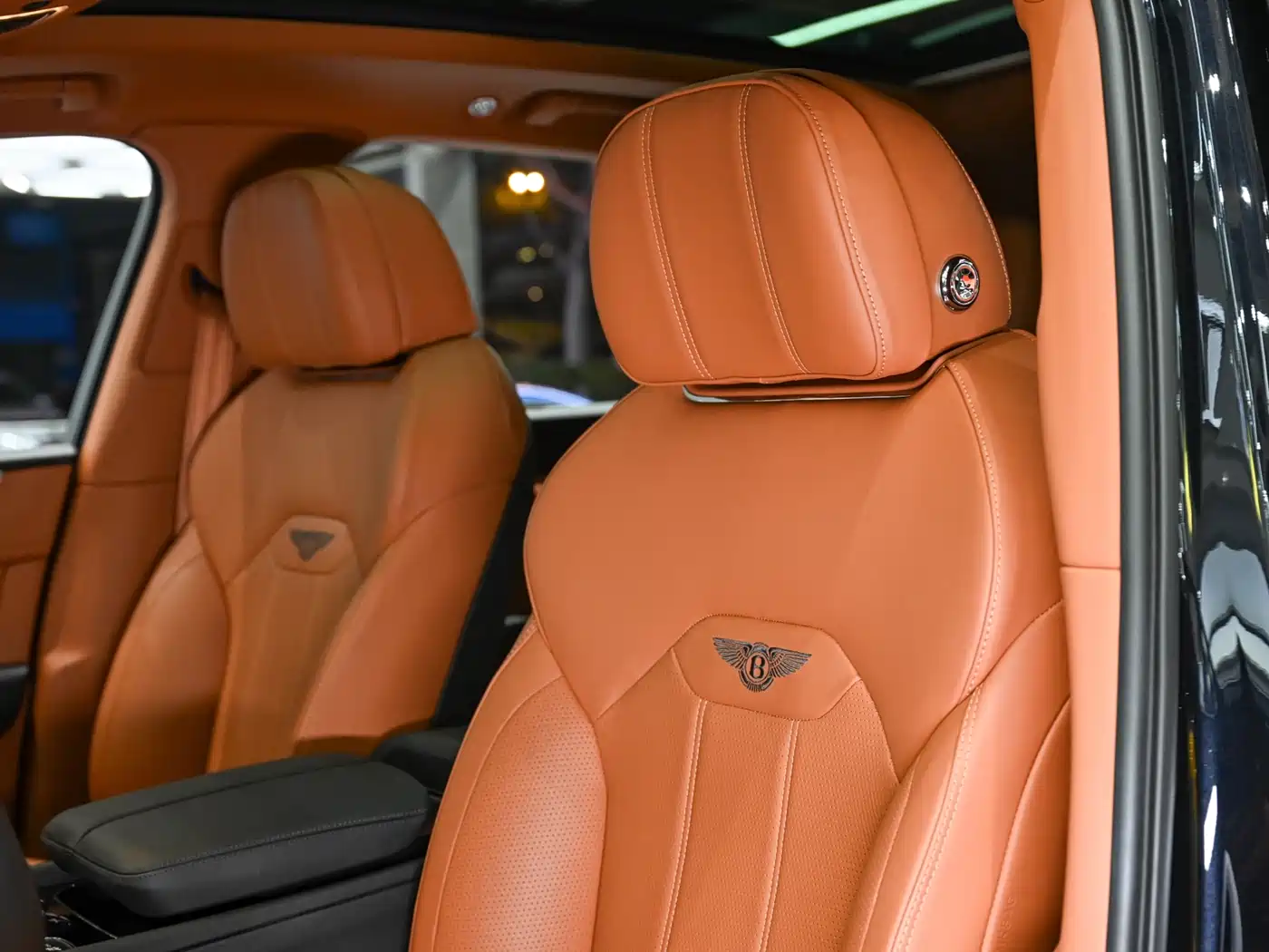 BENTLEY TIMYUE PLUG-IN HYBRID