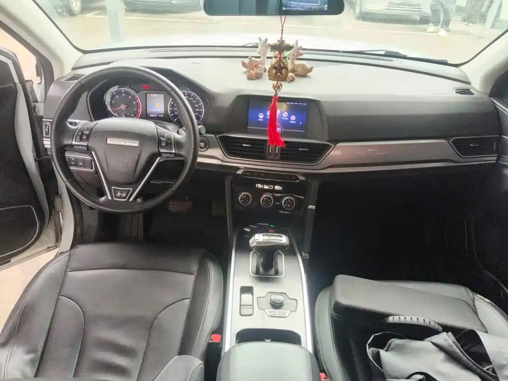 Photo 12 - Haval H6