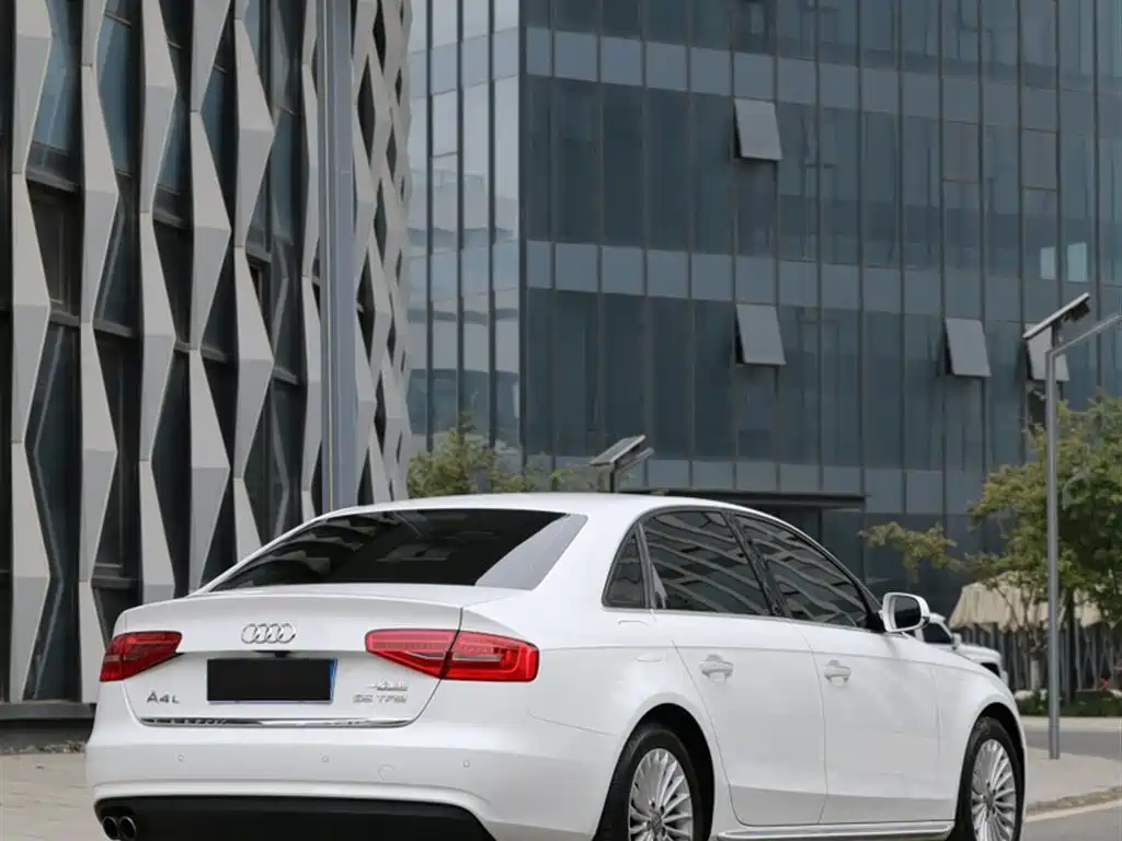 Audi A4L 2016 35 TFSI Automatic Comfort фото 8