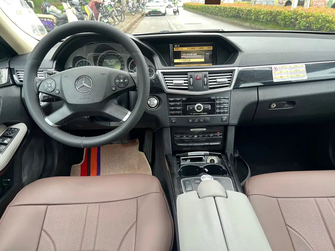 Mercedes-Benz E-Class 2011 E 300 L Fashion Premium фото 11