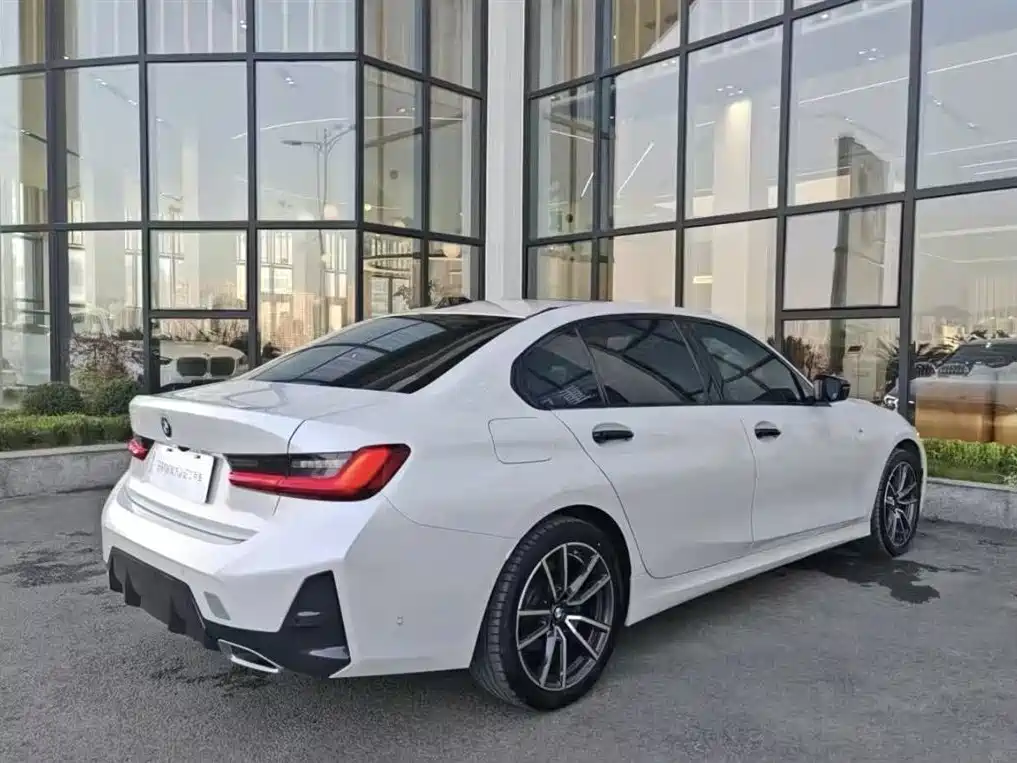 BMW 3 Series 2023 325Li M Sport Package фото 3