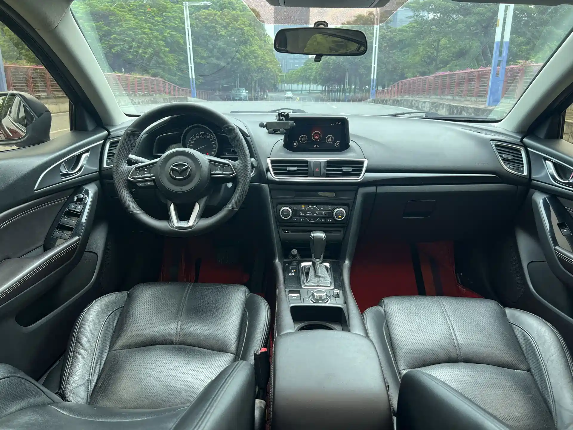 Фото 22 - Mazda Mazda 3