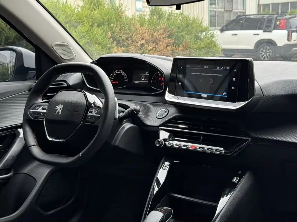 Peugeot 2008 2023 2022 230THP THE ONE