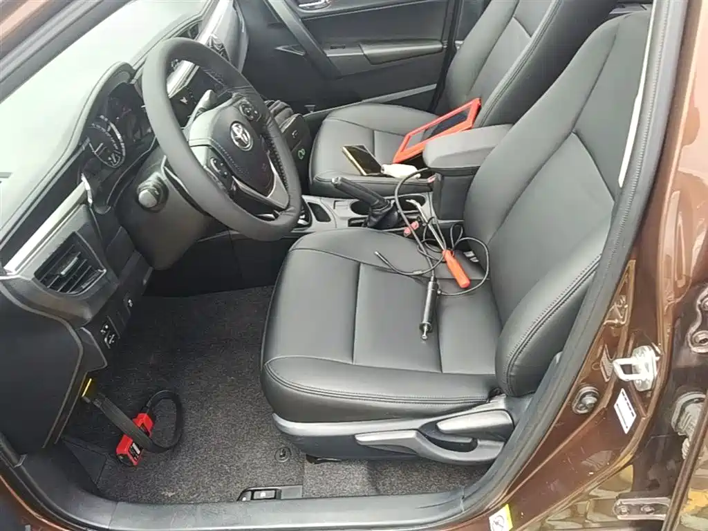 Toyota Levin 2016 Hybrid 1.8H GS E-CVT Elite Sunroof фото 15