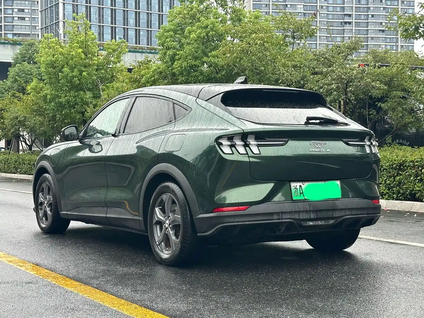 Ford Mustang Mach-E 2022 2021 Boundless RWD Edition (Long Range)
