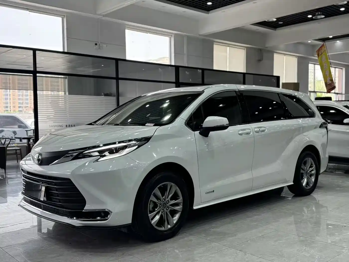 Toyota Sienna 2023 2.5L Hybrid Comfort Edition