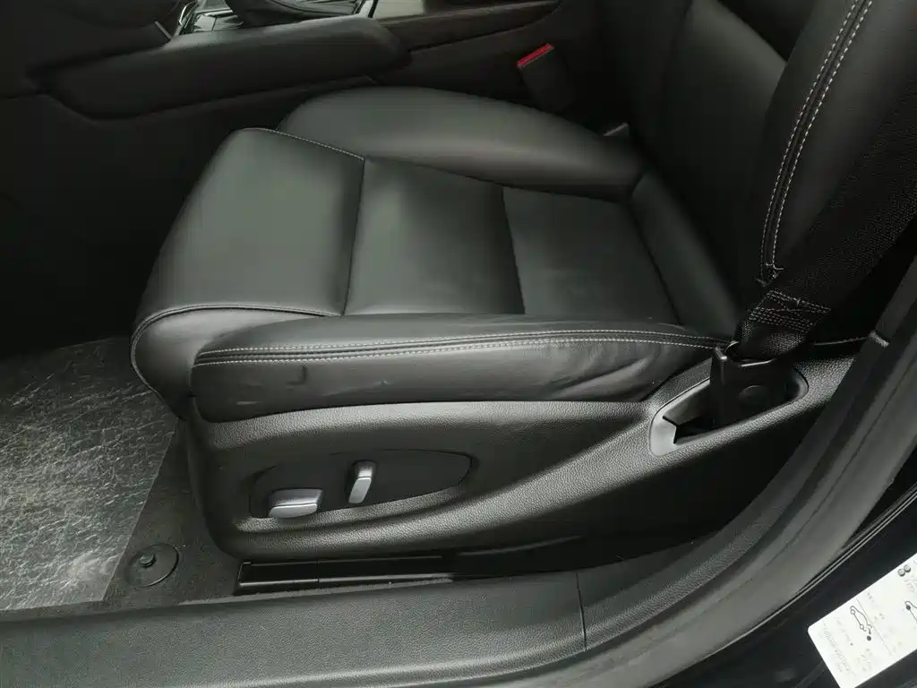 Cadillac XTS 2018 28T Technology фото 20
