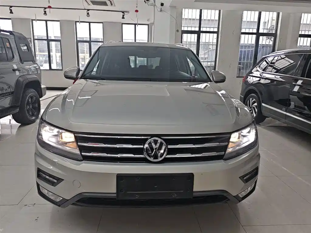Volkswagen Tiguan L 2019 Facelift 330TSI Auto 2WD Panorama Comfort China VI фото 3