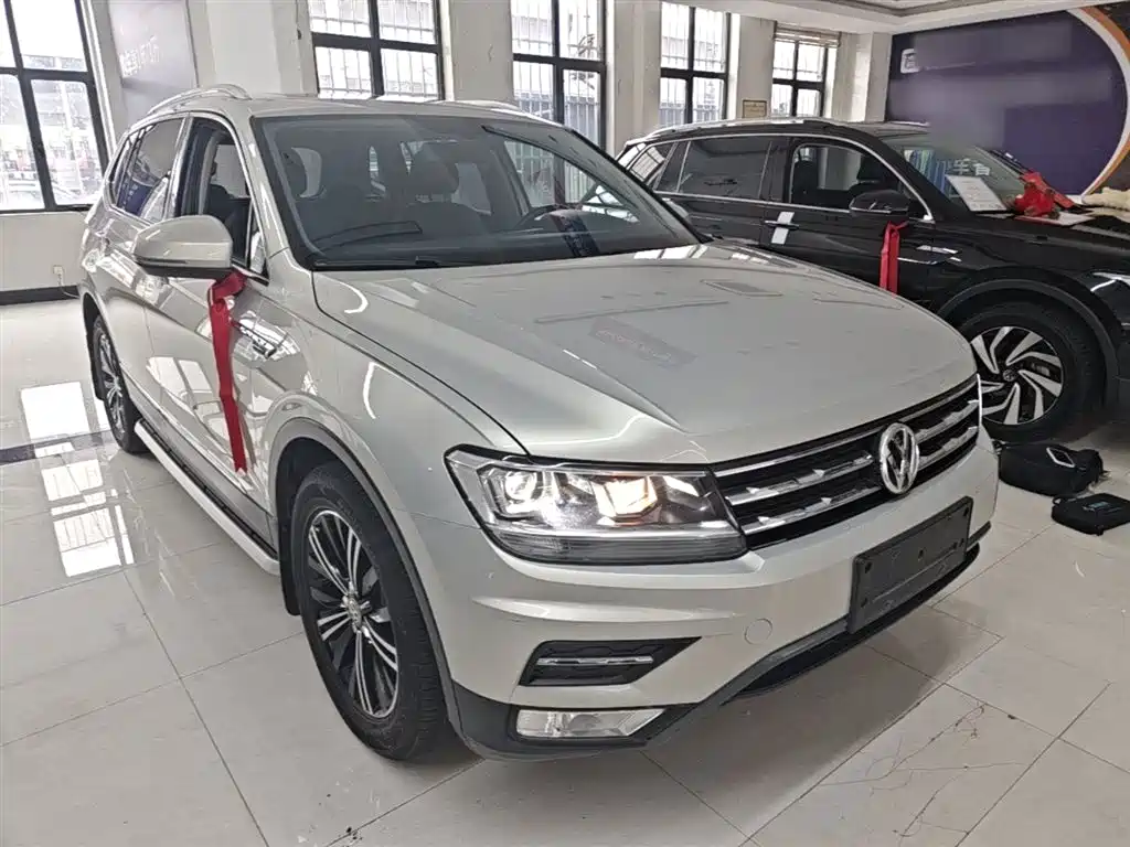 Volkswagen Tiguan L 2019 Facelift 330TSI Auto 2WD Panorama Comfort China VI фото 4