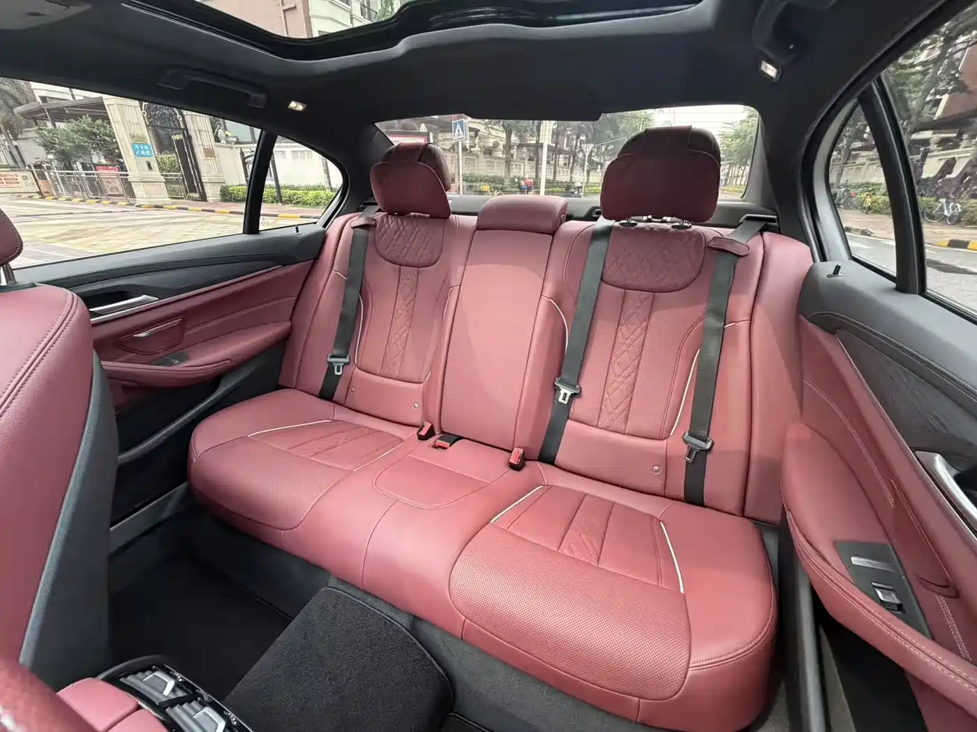 BMW 5 Series 2021 530Li xDrive M Sport Package фото 10