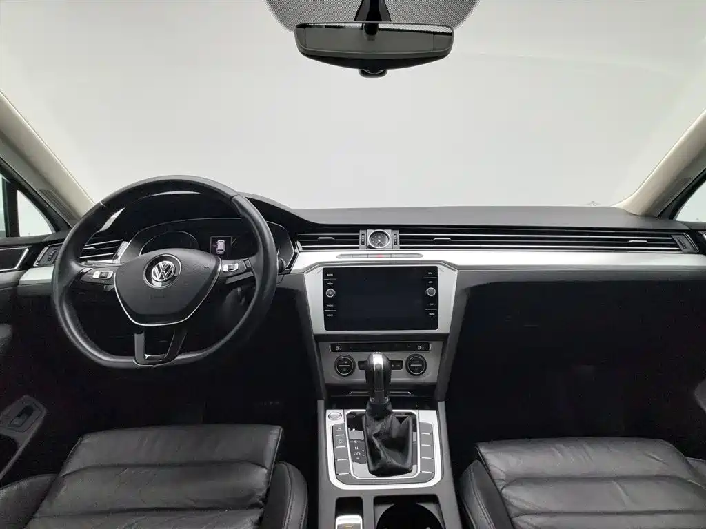 Volkswagen Weilan 2018 380TSI 2WD Comfort Edition фото 5