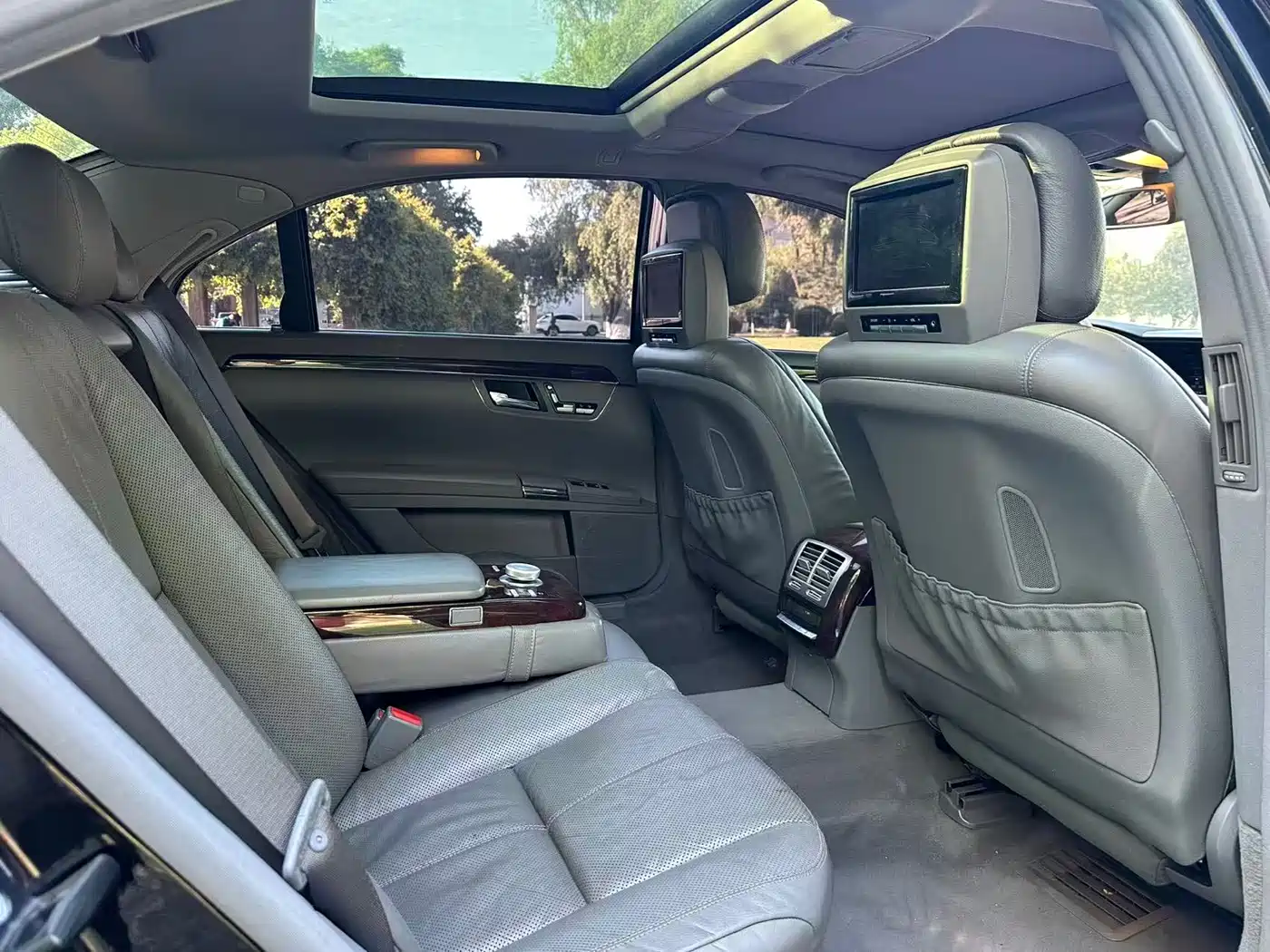 Mercedes-Benz S-Class 2008 S 350 L 4MATIC фото 13