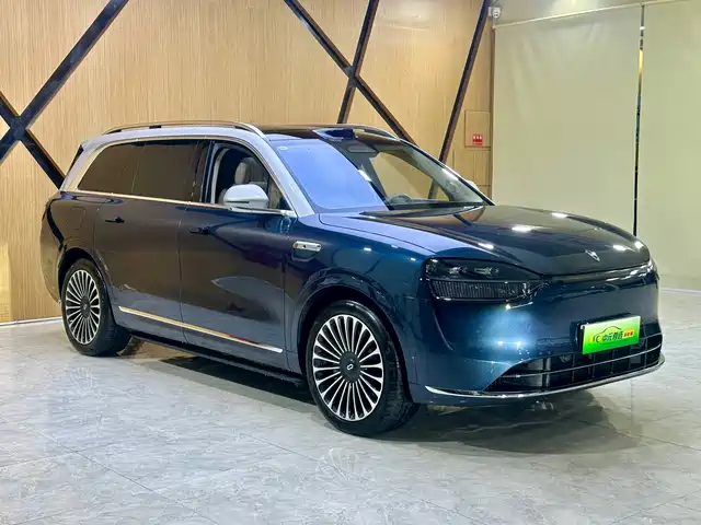 AITO Wenjie AITO M9 2025 Extended Range Ultra 52kWh 6-Seater — фото 3