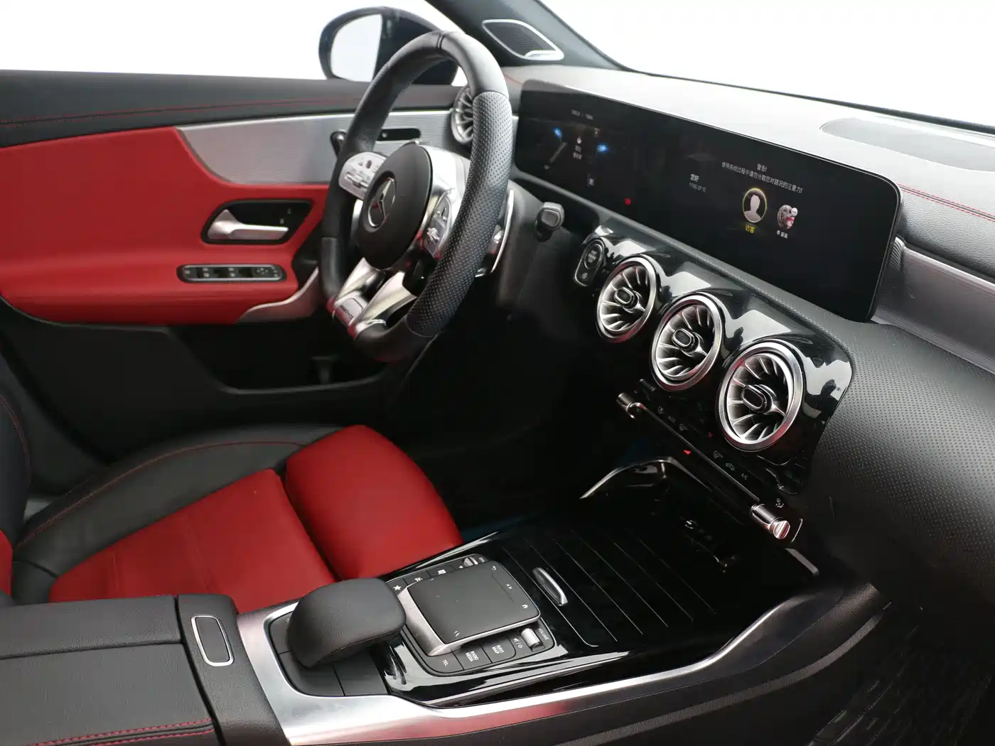 Mercedes-Benz A-Class AMG 2023 Model Year AMG A 35 L 4MATIC фото 7