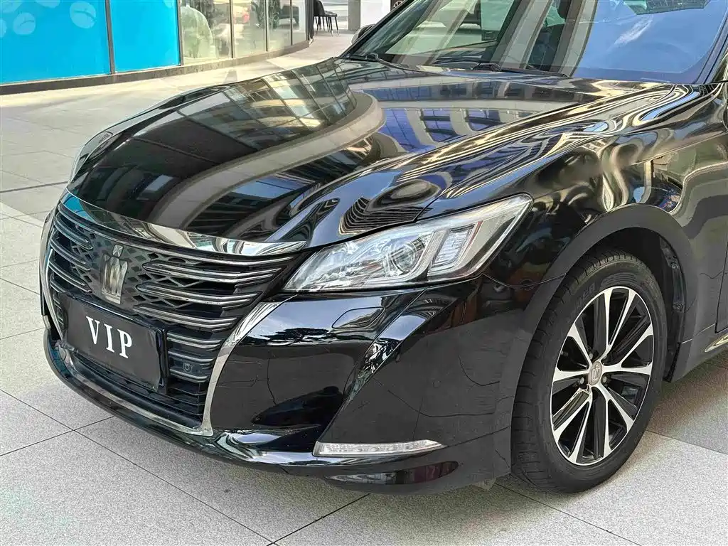 Toyota Crown 2019 2018 2.0T Fashion Edition