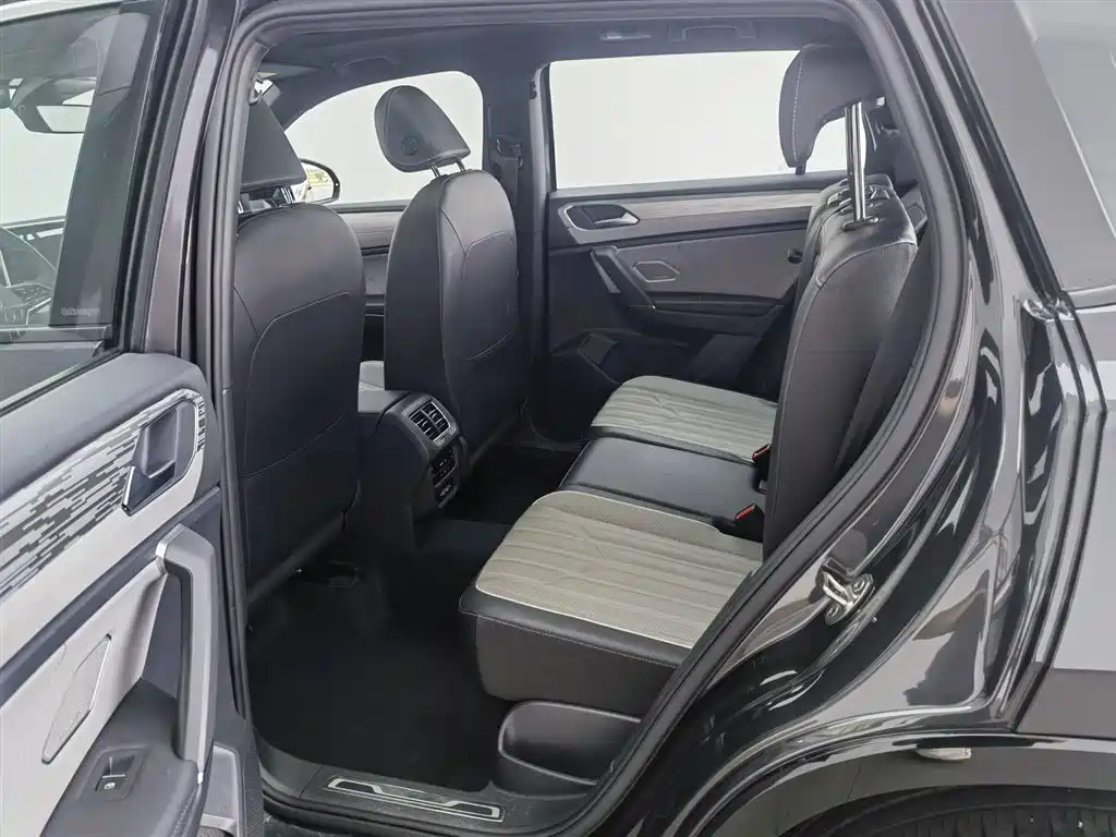 Volkswagen Tayron 2023 Facelift 380TSI 4WD R-Line Pro Smart Edition фото 15
