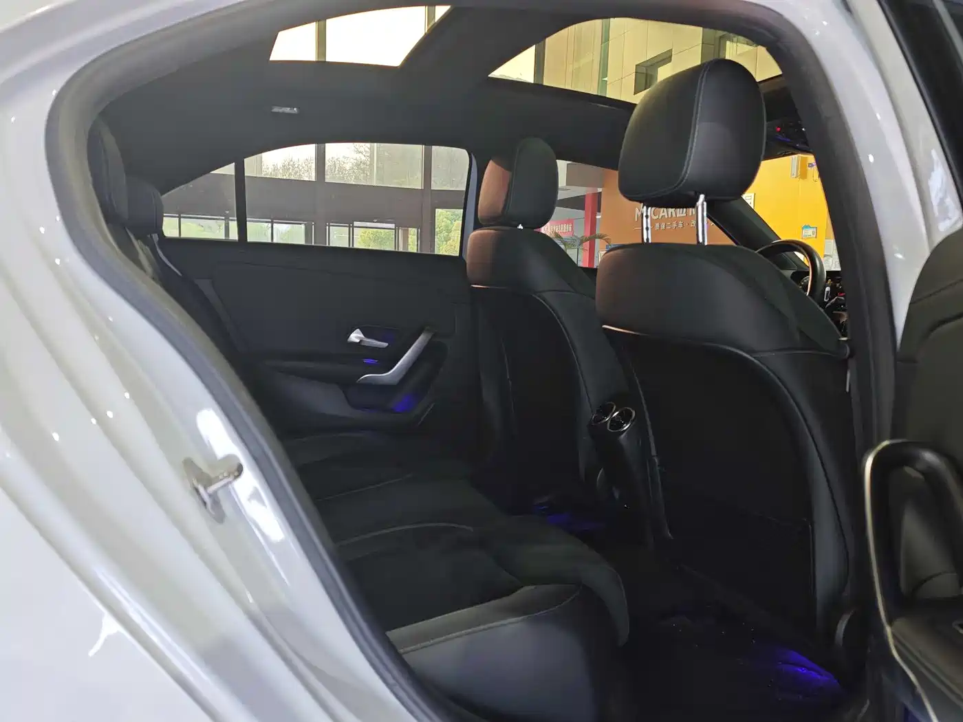 Mercedes-Benz A-Class 2021 A 200 L Sport Sedan Fashion Edition фото 17