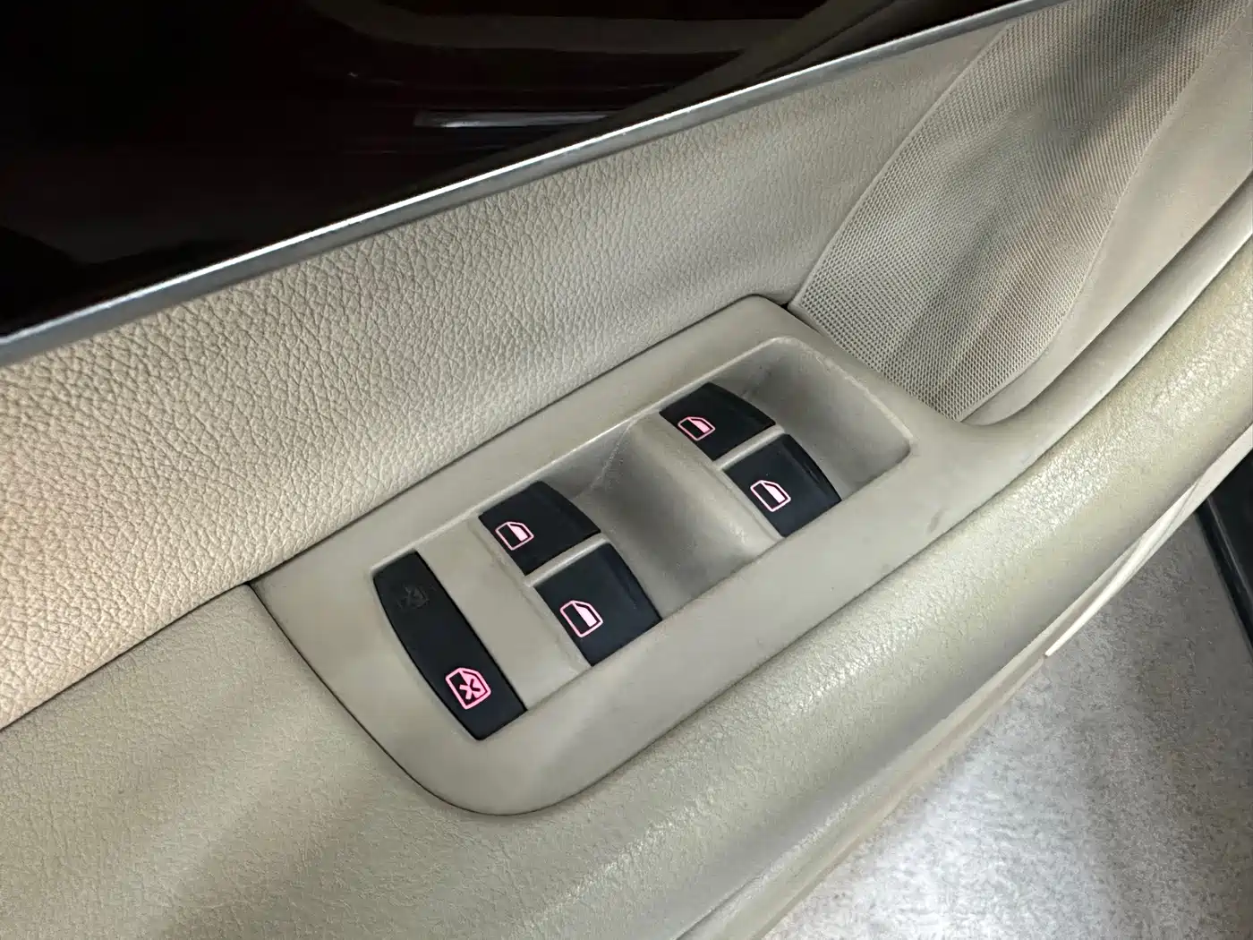 Photo 5 - Audi A6L