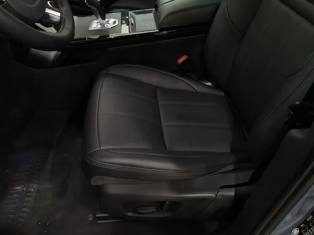 Land Rover Range Rover Evoque 2020 Model 249PS R-DYNAMIC S Gloss Black Sport Edition фото 20