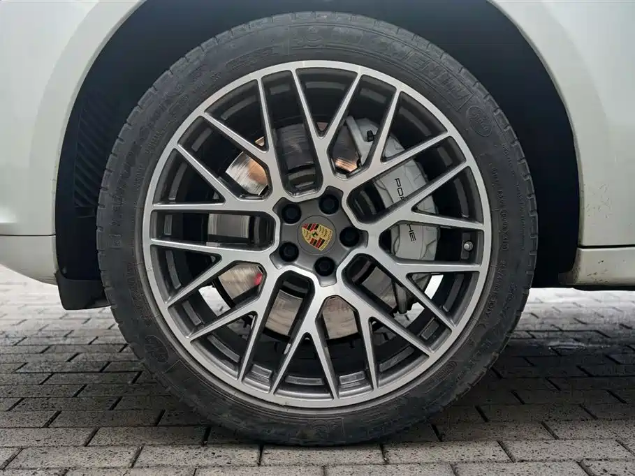 Porsche Macan 2020 Macan Turbo 2.9T фото 9