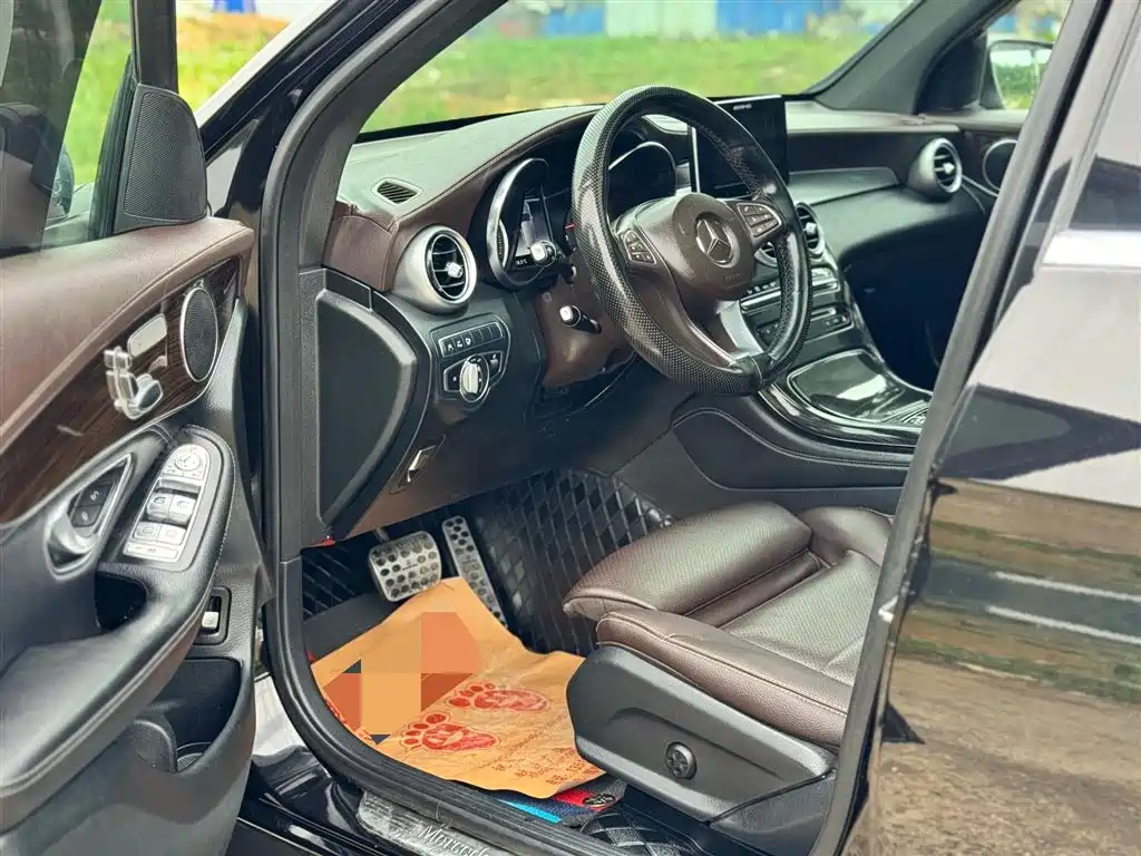 Mercedes-Benz GLC 2018 Facelift GLC 260 4MATIC Luxury фото 7