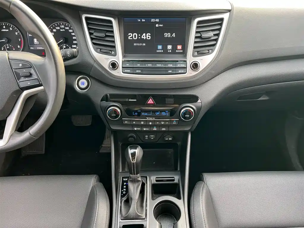 Hyundai Tucson 2018 1.6T DCT 2WD 15th Anniversary Special Edition фото 13