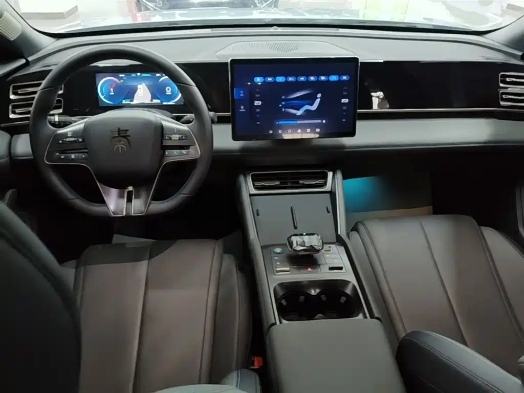 BYD Qin L 2024 DM-i 80KM Superior фото 10