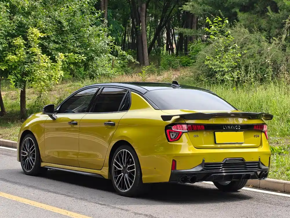 Lynk & Co 03 2021 03+ 2.0TD Auto Performance Package Edition фото 6