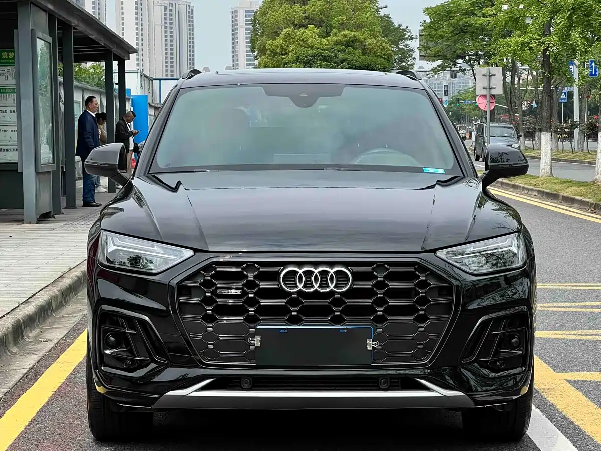 Audi Q5L 2023 40T Luxury Dynamic фото 2