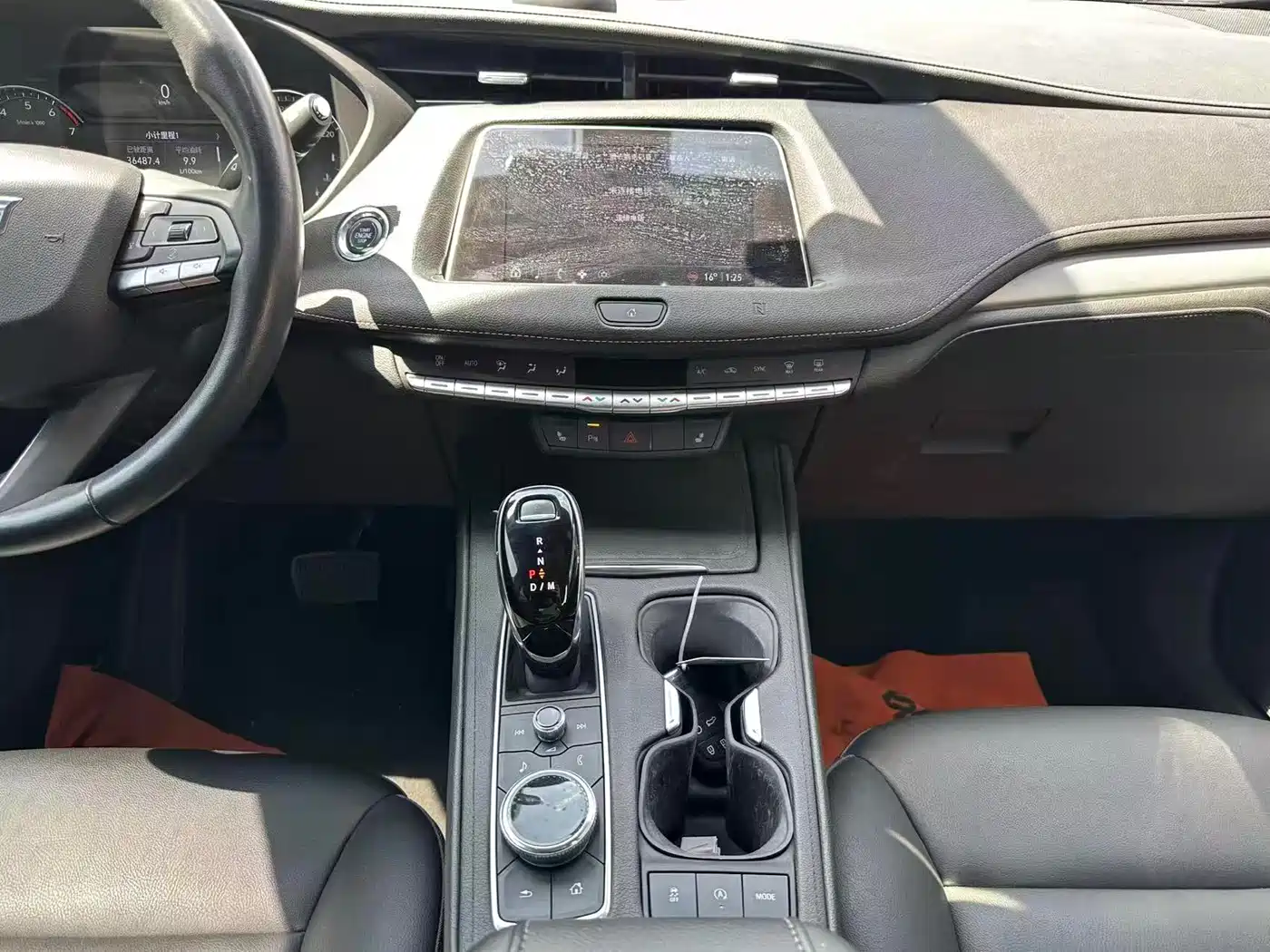 Cadillac XT4 2020 Facelift 28T 2WD Leading фото 8
