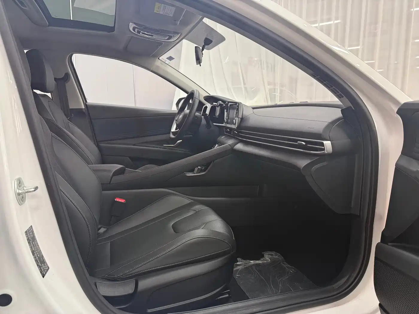 Hyundai Elantra 2021 1.5L CVT GLX Elite Edition фото 7