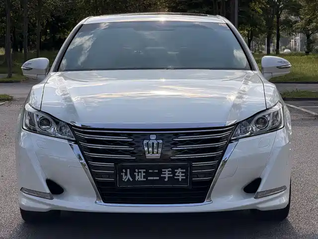 Toyota Crown 2015 2.0T Fashion — фото 2