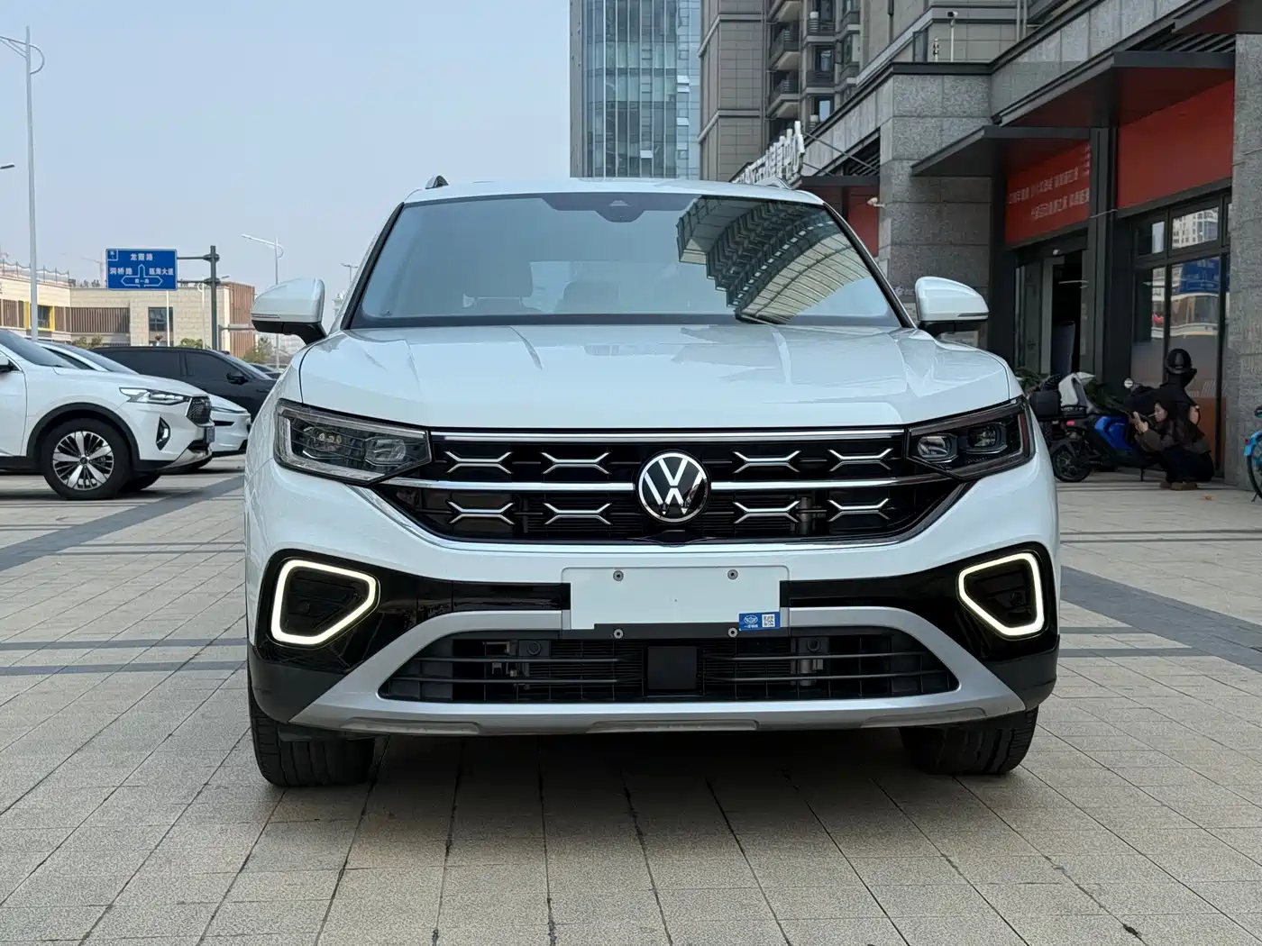 Volkswagen Tayron 2024 330TSI 2WD Luxury Plus Advanced фото 2