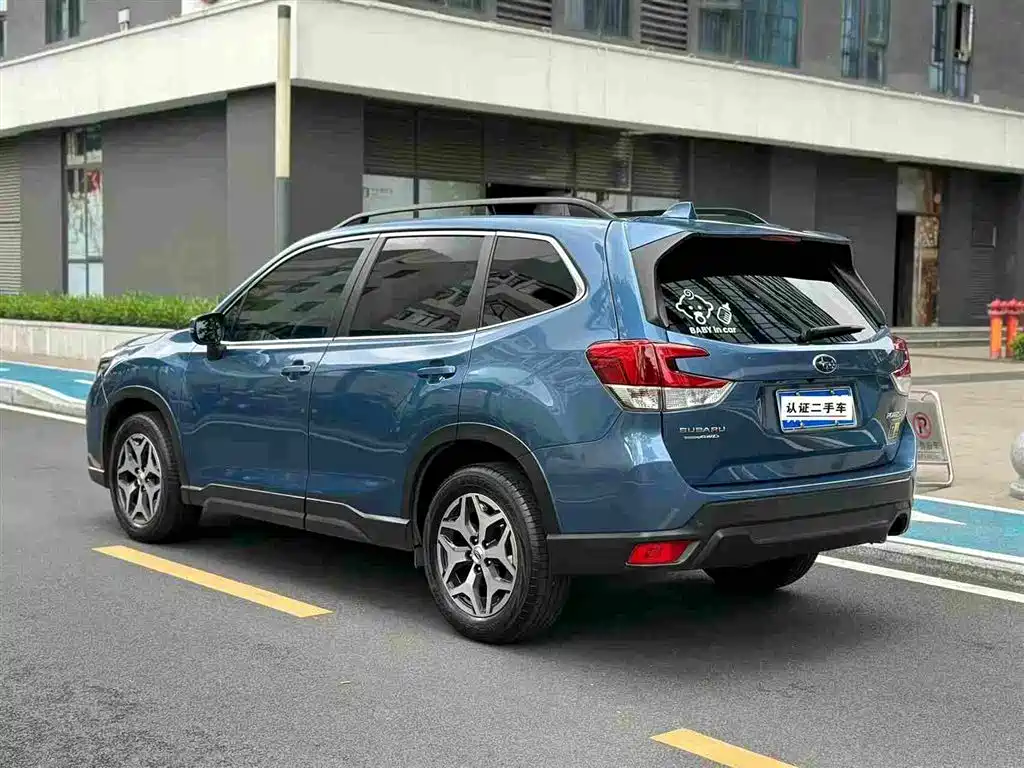 Subaru Forester 2021 2.0i Luxury Edition фото 3