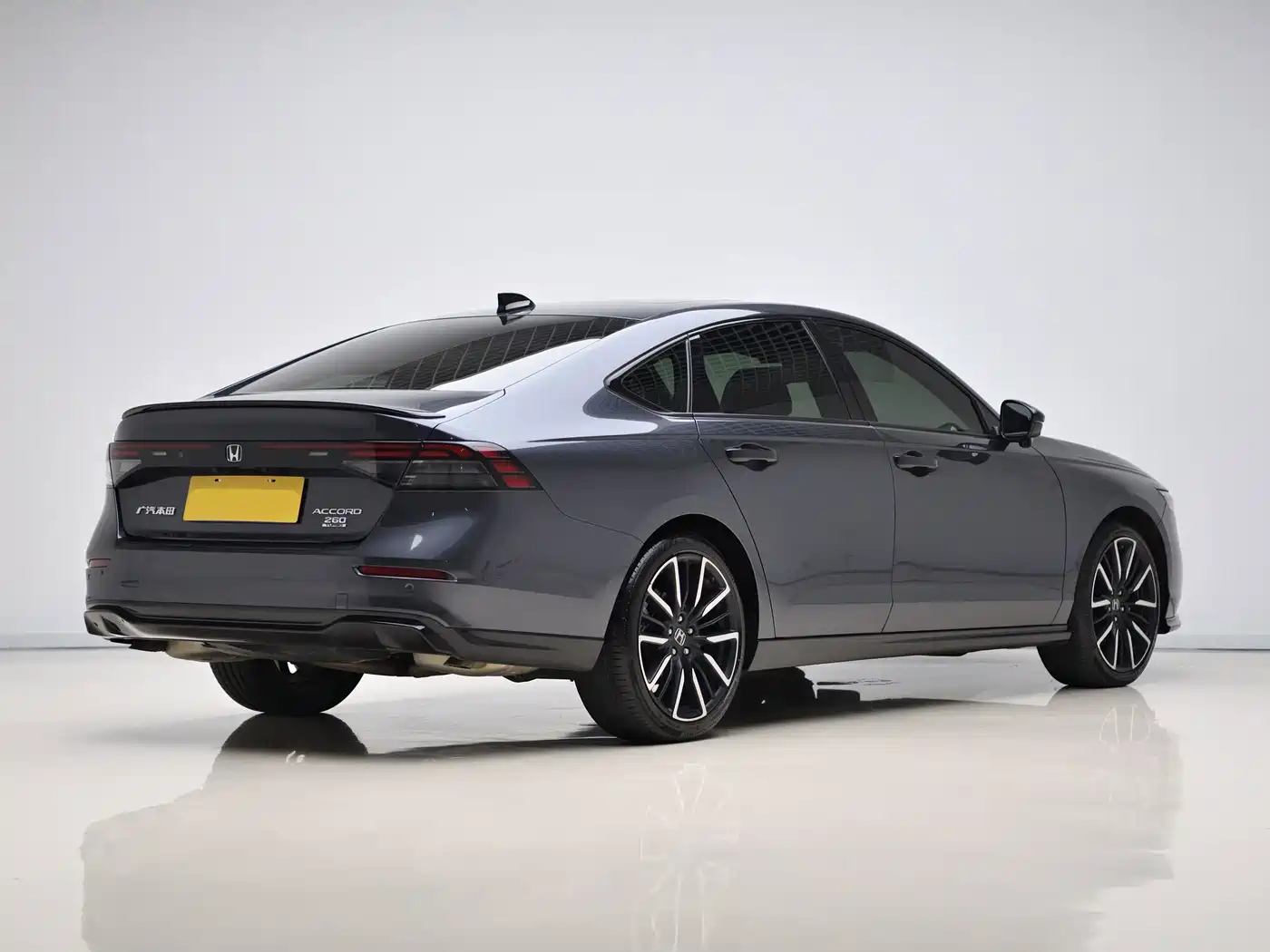 Фото 6 - Honda Accord