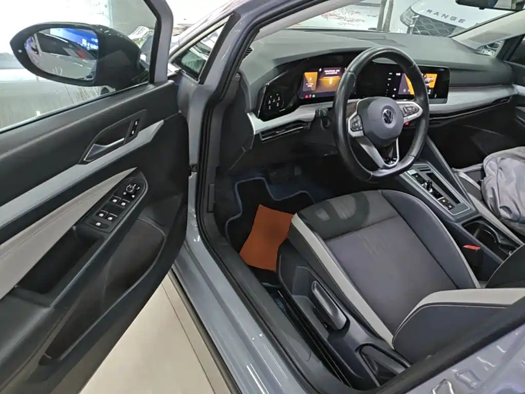 صورة 12 - Volkswagen Golf
