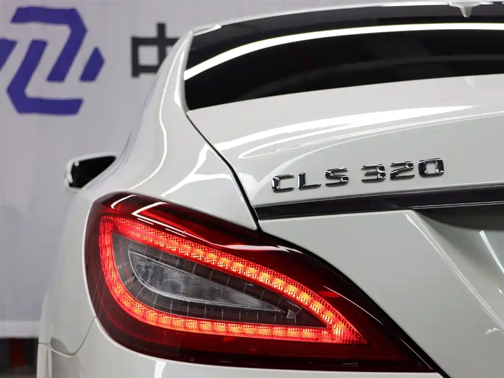 Mercedes-Benz CLS 2016 CLS 320 Edition фото 22