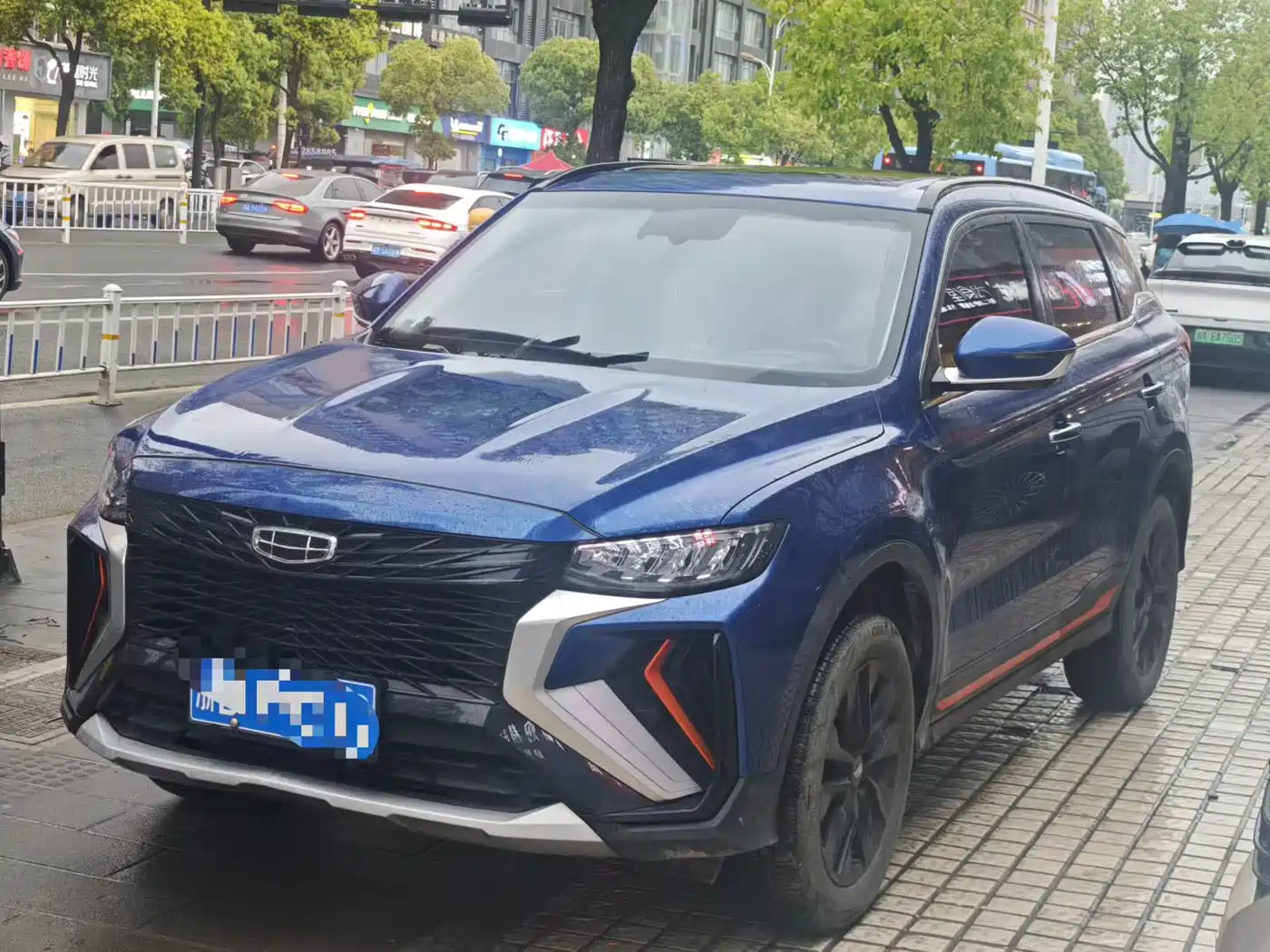 Фото 2 - Geely Boyue