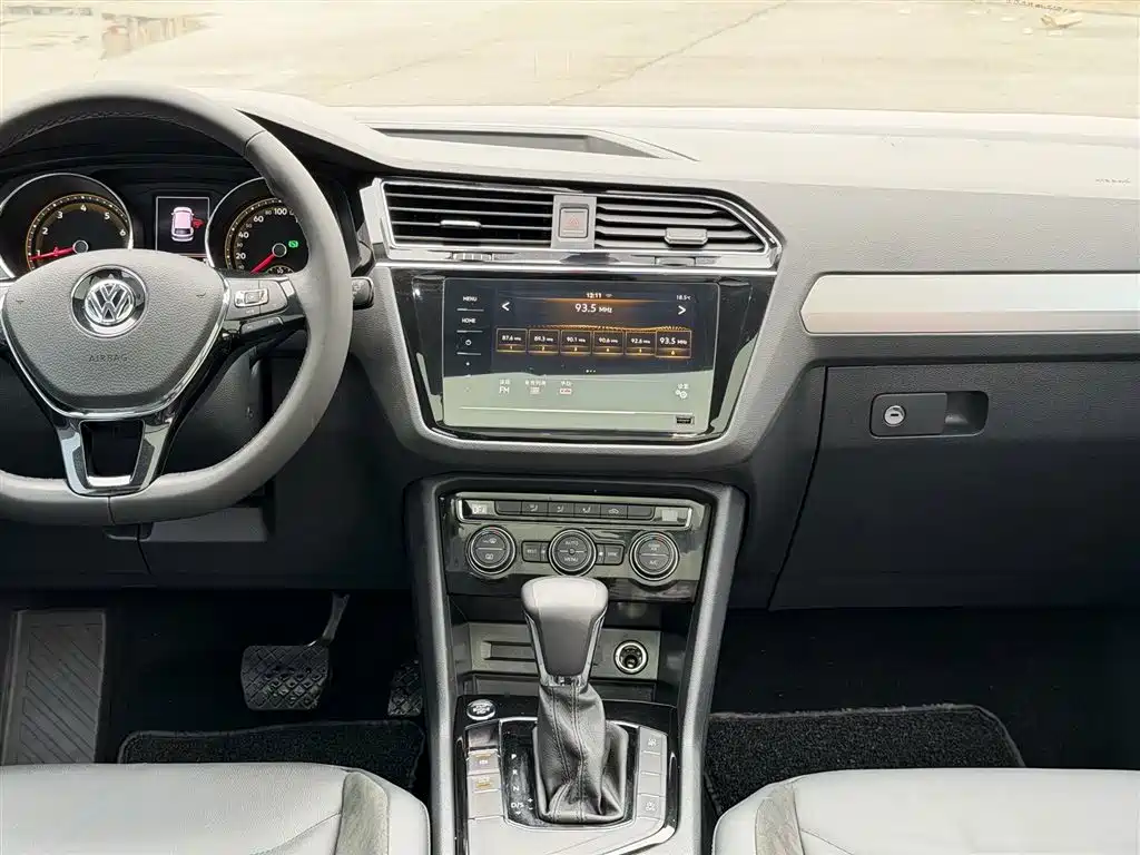Volkswagen Tiguan L 2020 330TSI Auto 2WD Panorama Comfort China VI фото 9