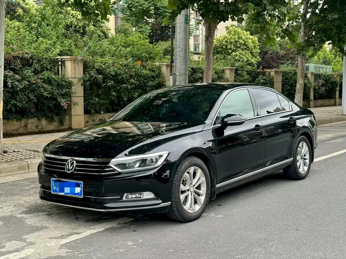 Volkswagen Magotan 2018 Facelift 330TSI DSG Luxury фото 2