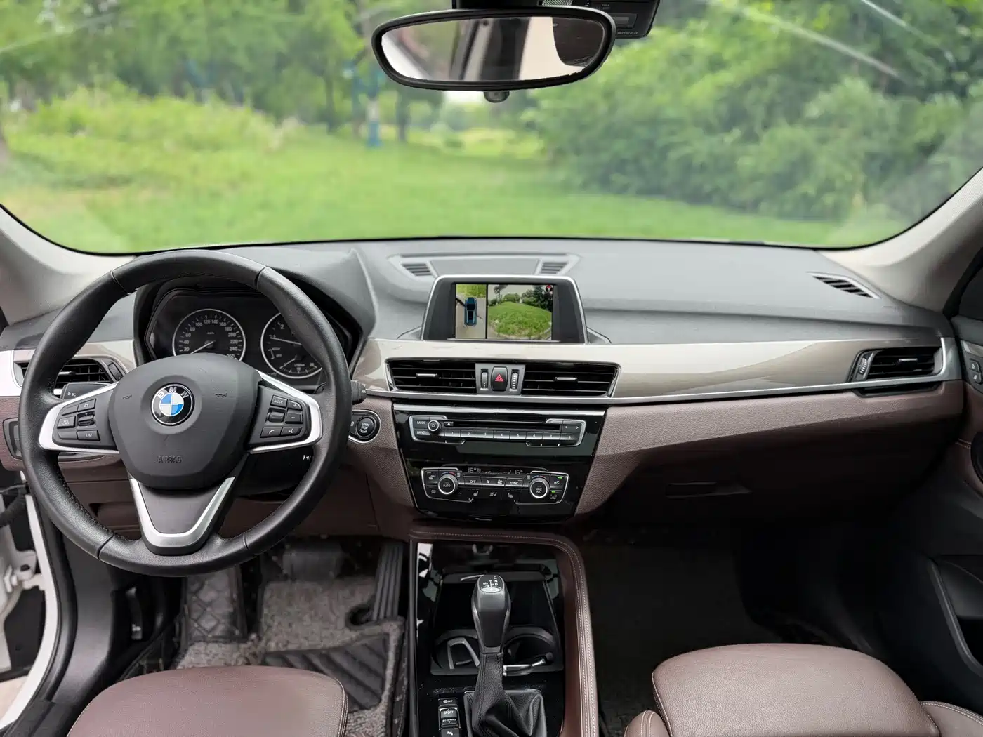 BMW X1 2018 sDrive20Li Leading Model фото 11