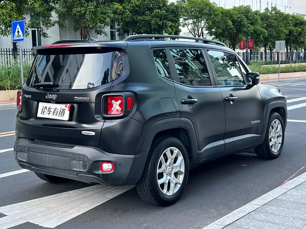 Jeep Renegade 2019 2018 Connected Large Screen Edition 180T Automatic High Energy