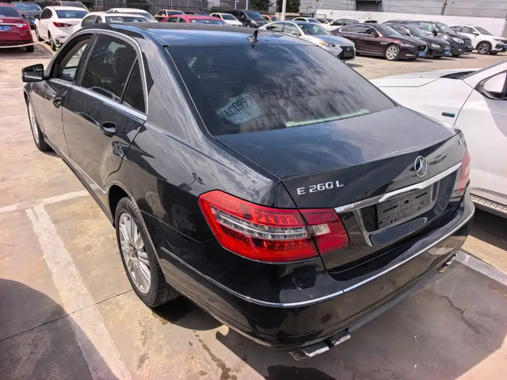 Mercedes-Benz E-Class 2011 2010 E 260 L CGI Elegance